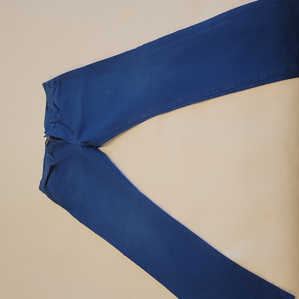 Lucky brand jeans in beutyfull royal blue color..new never used